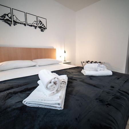 Il Cortiletto Apartment Lecco Ngoại thất bức ảnh