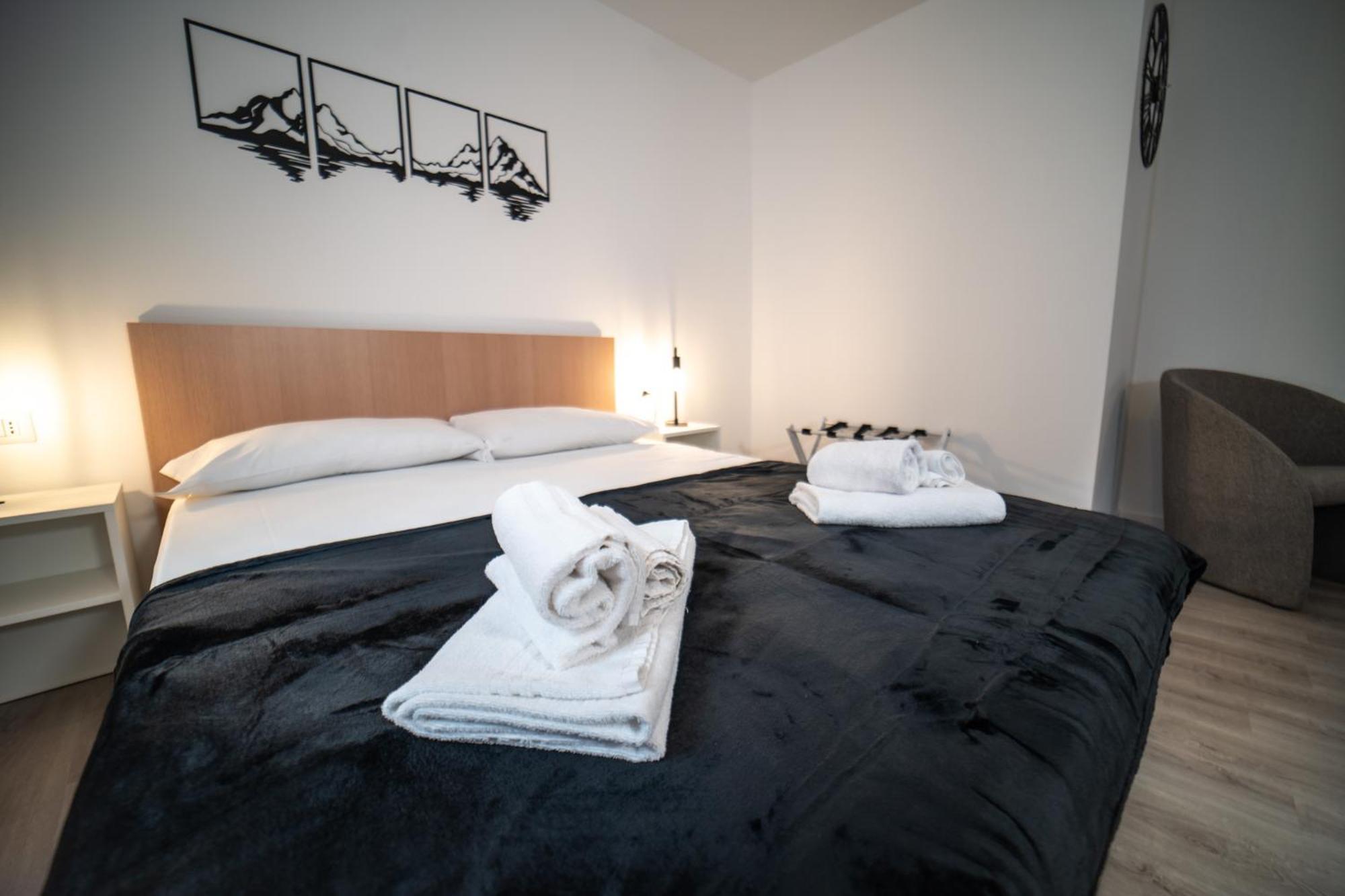 Il Cortiletto Apartment Lecco Ngoại thất bức ảnh